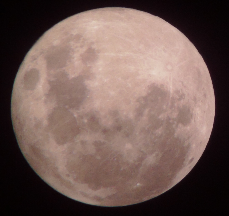 Illustration for article titled MOON IN EFFECT